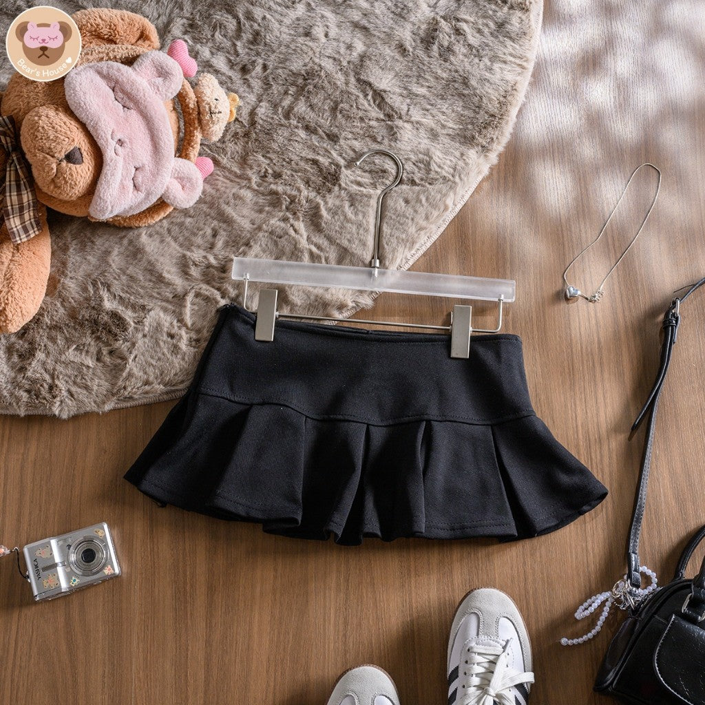 Pup up Tank Top เสื้อกล้ามสีพื้น ครอป ดีเทลติดอะไหล่เงิน ปลายเสื้อปักโลโก้ ผ้าร่องยืดหยุ่น