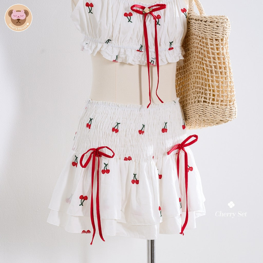 Cherry Set 🍒งานเซ็ท 2 ชิ้น เสื้อครอปจิ๋ว ปักลายเชอร์ กางเกงเอวสม็อค