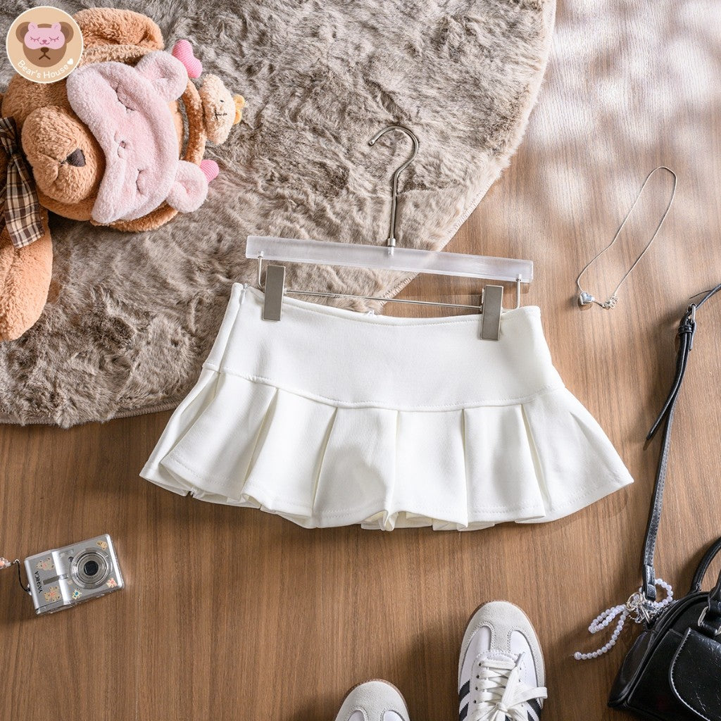 Pup up Tank Top เสื้อกล้ามสีพื้น ครอป ดีเทลติดอะไหล่เงิน ปลายเสื้อปักโลโก้ ผ้าร่องยืดหยุ่น