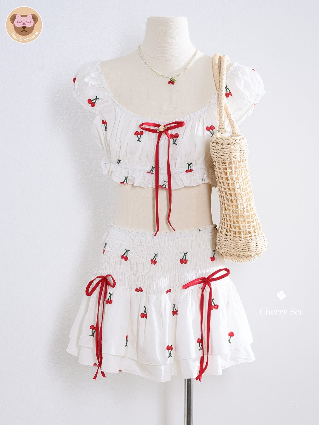 Cherry Set 🍒งานเซ็ท 2 ชิ้น เสื้อครอปจิ๋ว ปักลายเชอร์ กางเกงเอวสม็อค