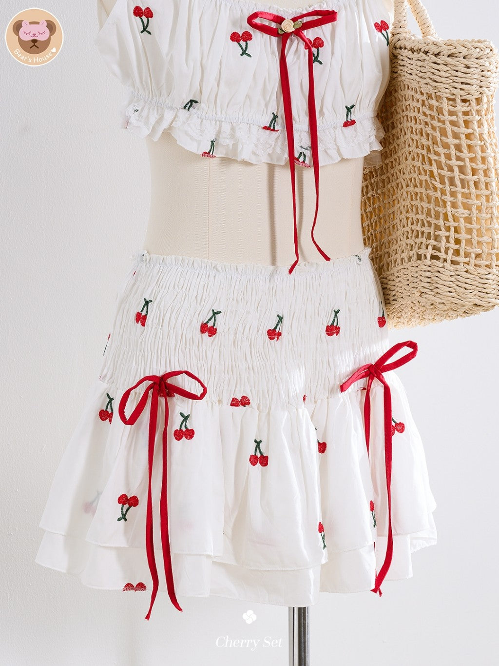 Cherry Set 🍒งานเซ็ท 2 ชิ้น เสื้อครอปจิ๋ว ปักลายเชอร์ กางเกงเอวสม็อค