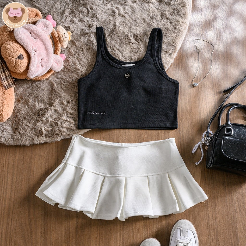 Pup up Tank Top เสื้อกล้ามสีพื้น ครอป ดีเทลติดอะไหล่เงิน ปลายเสื้อปักโลโก้ ผ้าร่องยืดหยุ่น