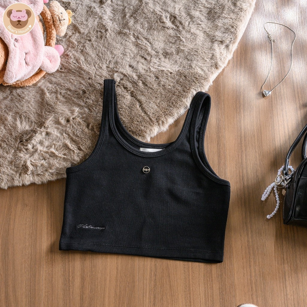 Pup up Tank Top เสื้อกล้ามสีพื้น ครอป ดีเทลติดอะไหล่เงิน ปลายเสื้อปักโลโก้ ผ้าร่องยืดหยุ่น